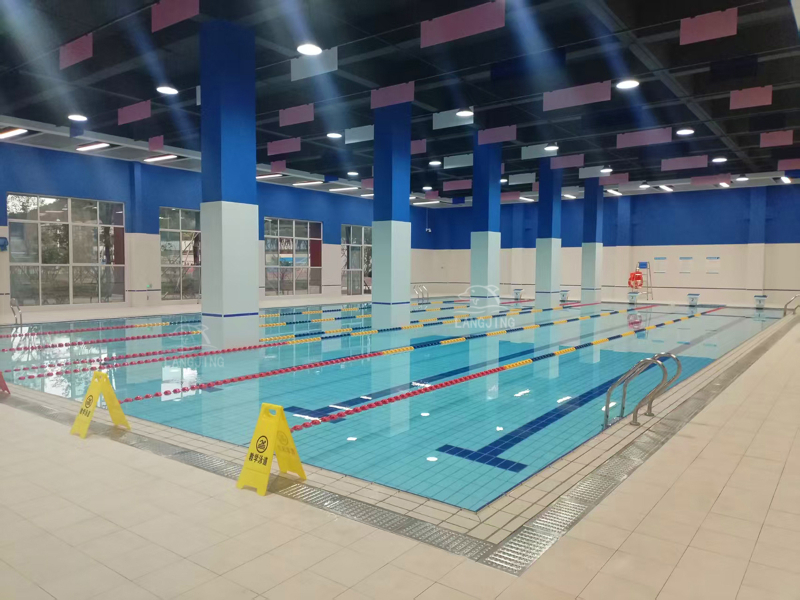 江蘇徐州某學校游泳池     